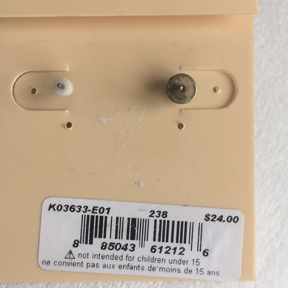 3/$20 NEW Kenneth Cole earrings - Picture 2 of 3